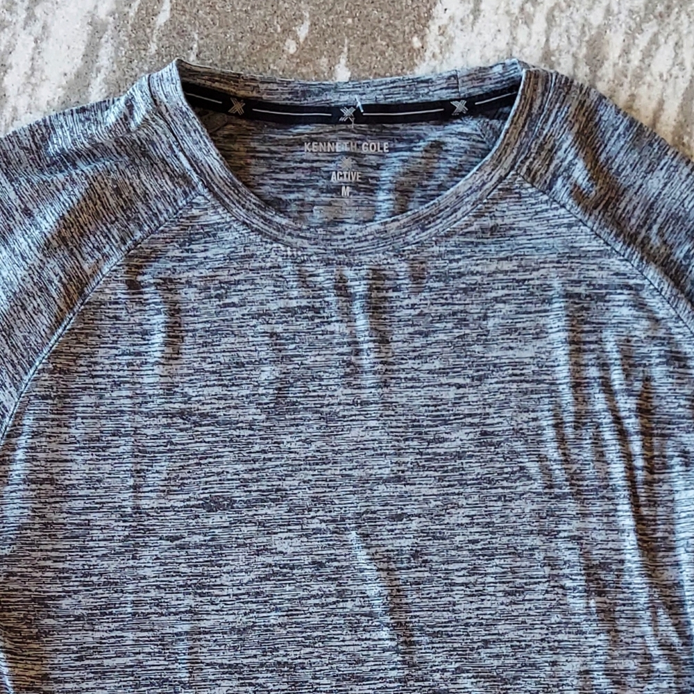 Kenneth Cole Men's Long Sleeve Tech Long Sleeve t-shirt New Size Medium